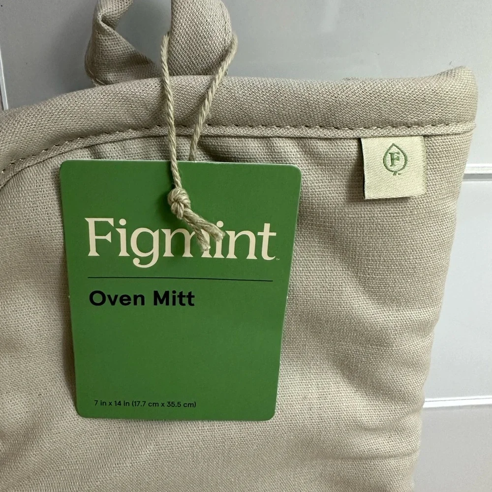 Figmint Oven Mitt Light Gray 100%Cotton terry lining and silicone grip NWT